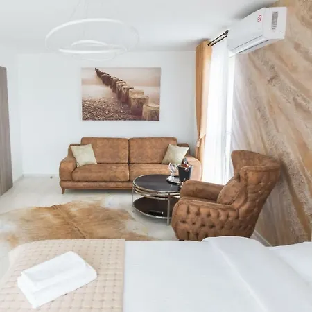 Apartment Alonisos Lux Braşov Esterno foto