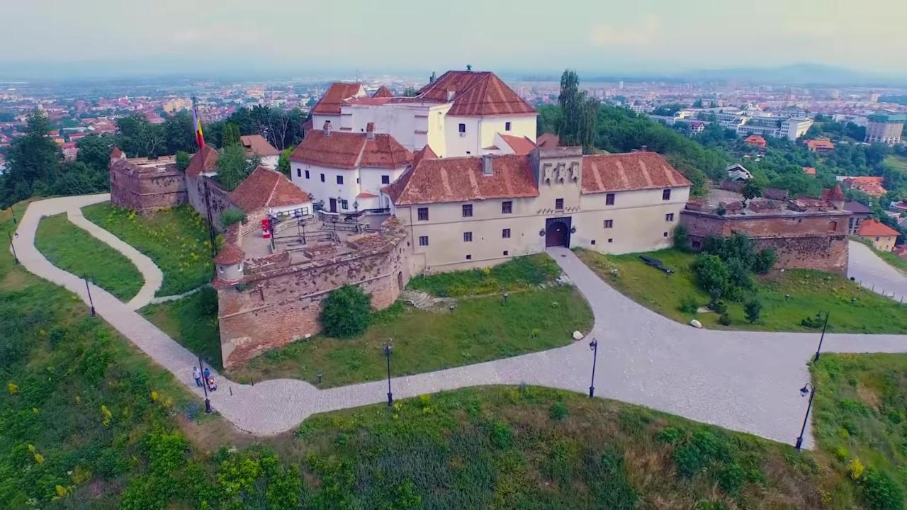 Alonisos Lux * Braşov