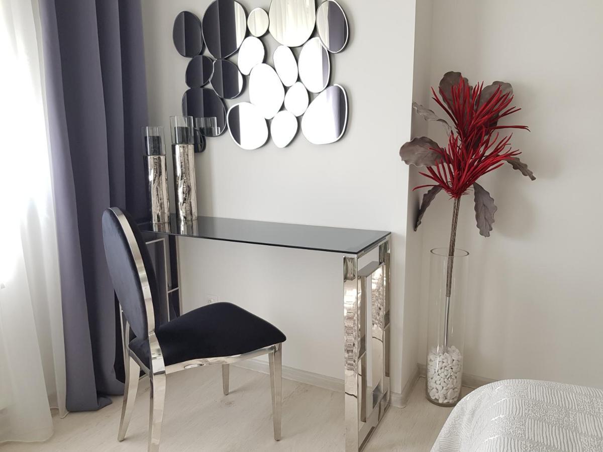 Alonisos Lux * Braşov