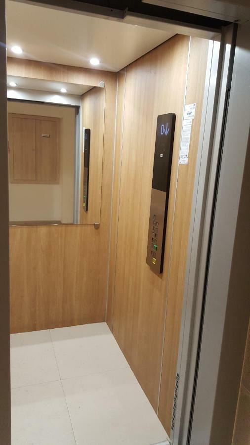 Alonisos Lux * Braşov