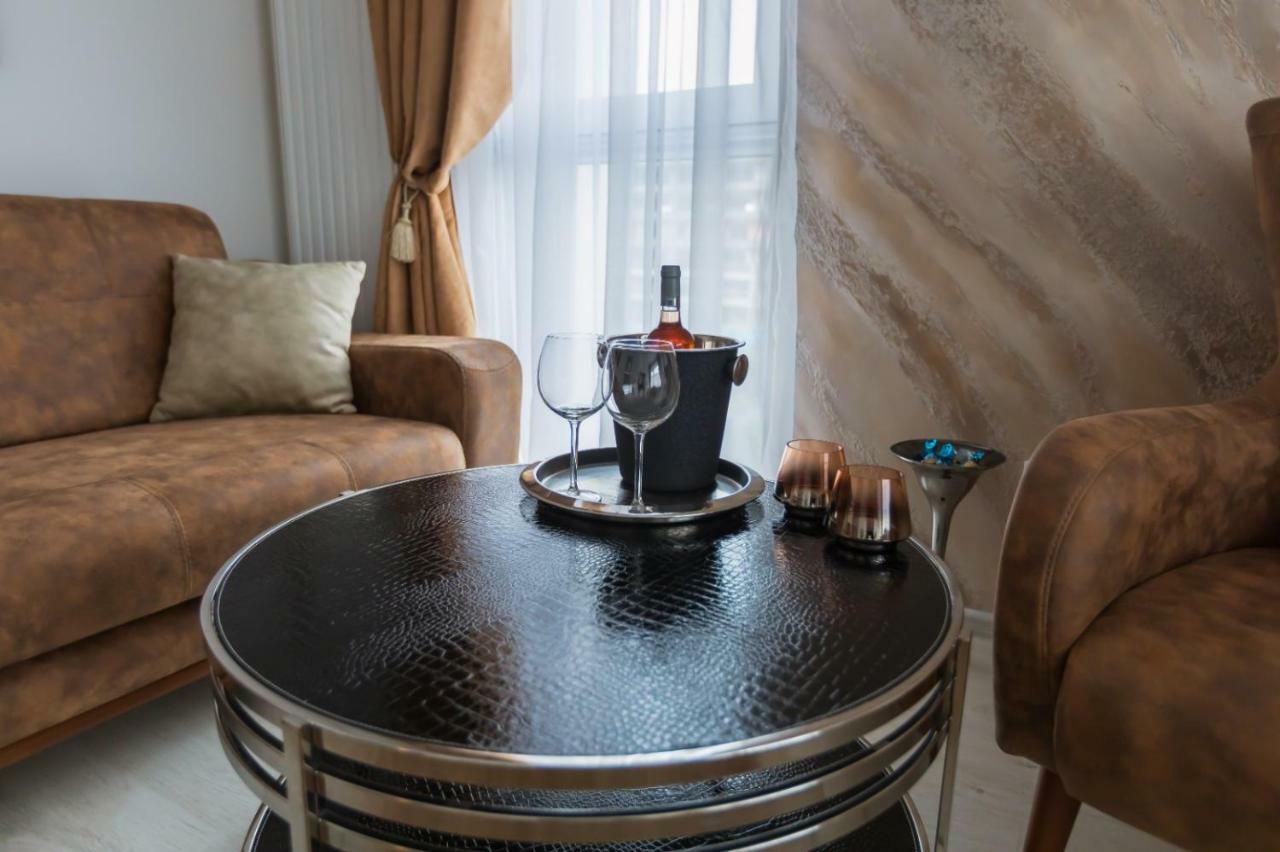Alonisos Lux * Braşov
